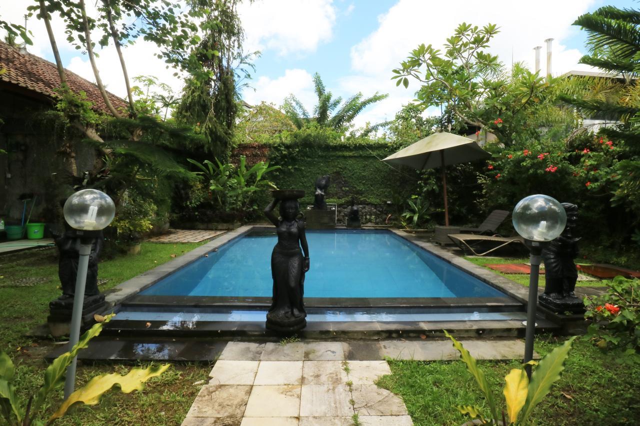 Ubud Kartini Hostel Екстер'єр фото