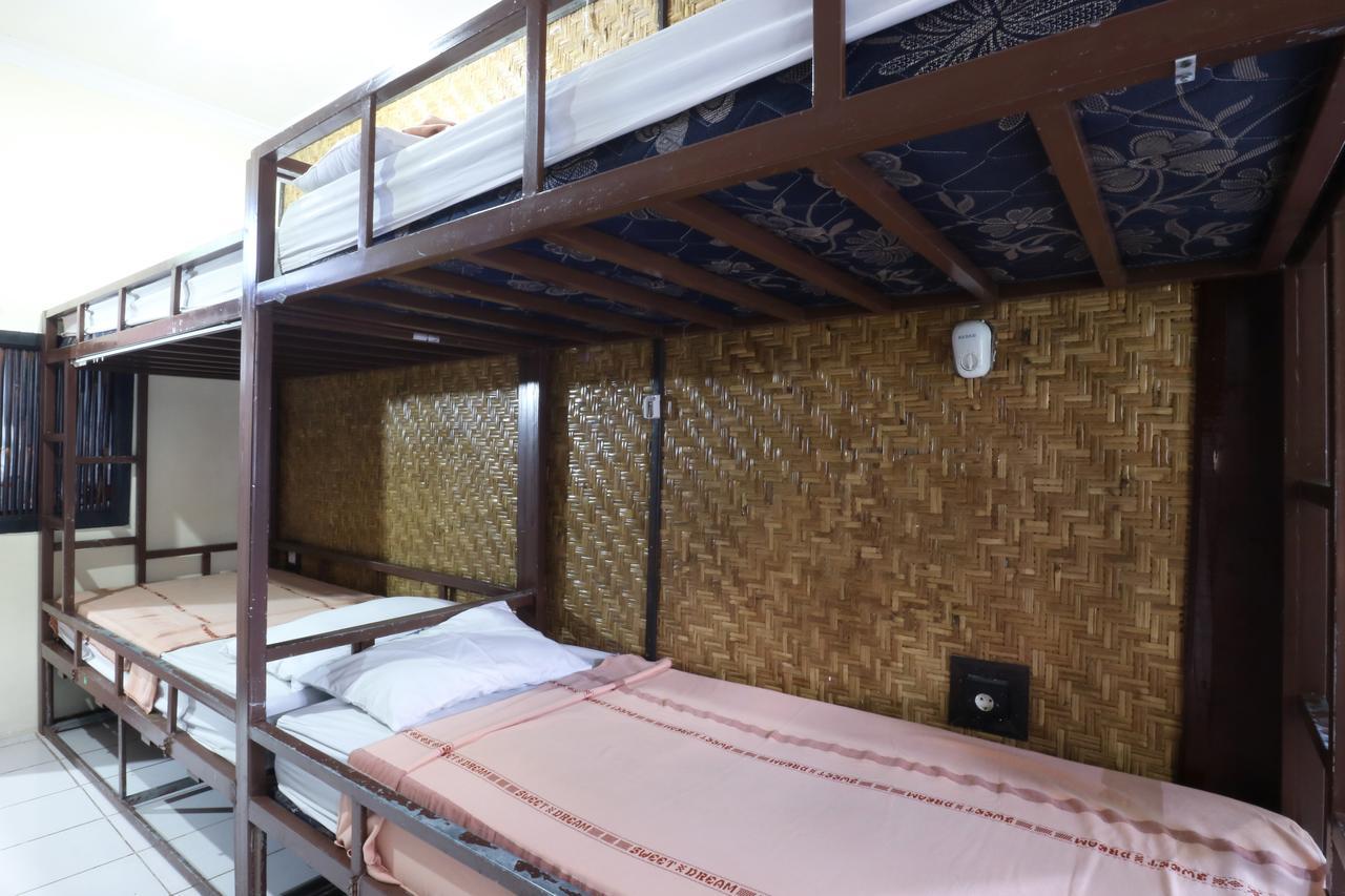 Ubud Kartini Hostel Екстер'єр фото