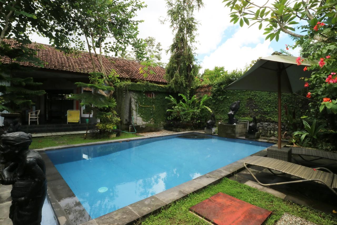 Ubud Kartini Hostel Екстер'єр фото