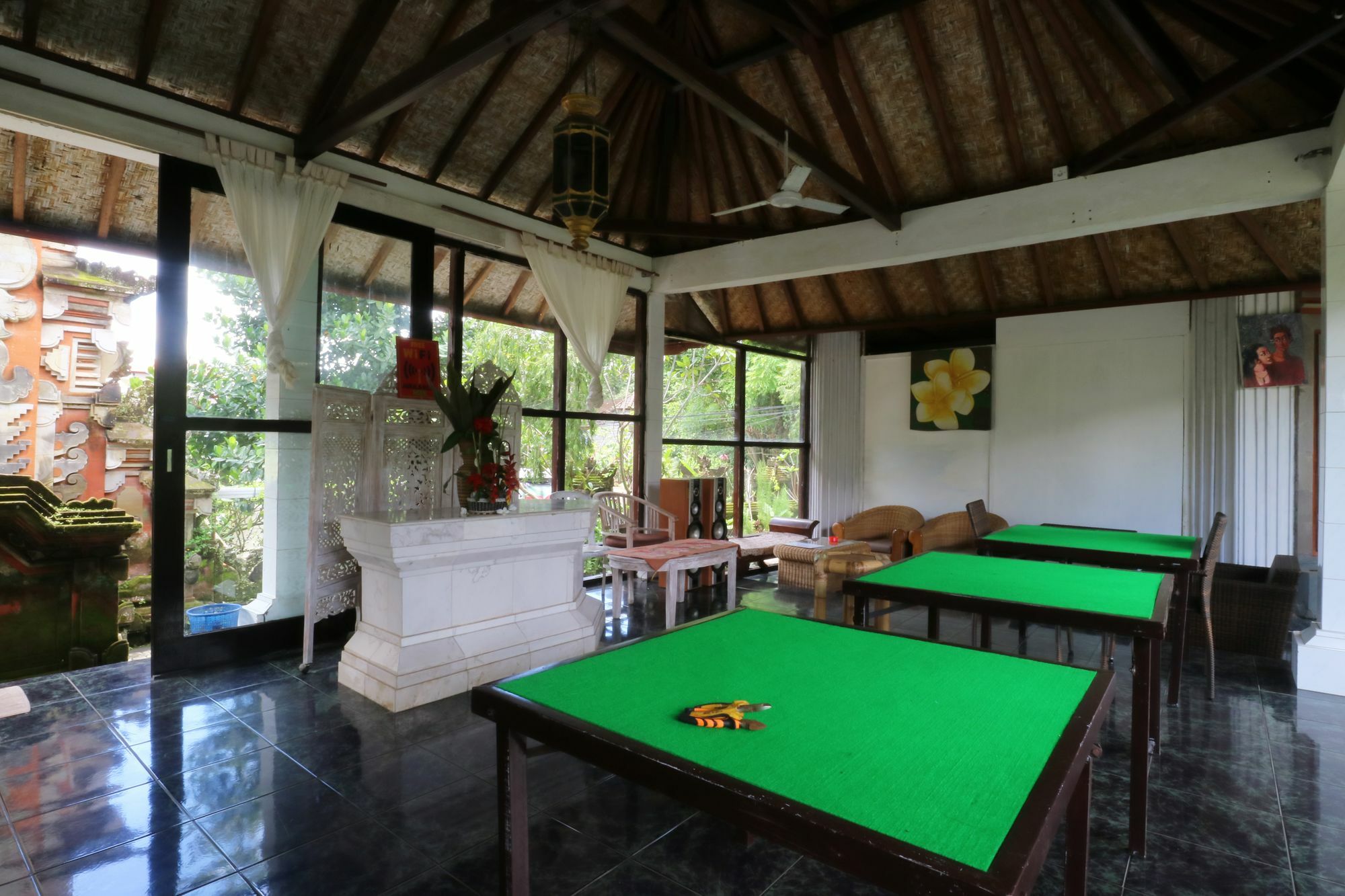 Ubud Kartini Hostel Екстер'єр фото