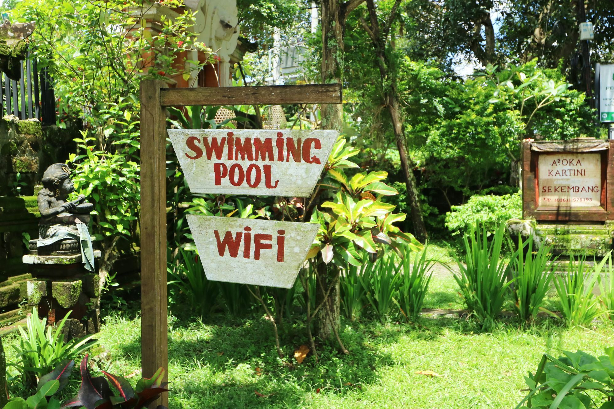 Ubud Kartini Hostel Екстер'єр фото